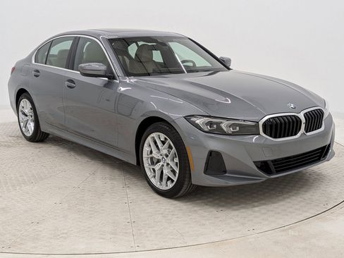 Used 2025 BMW 330i xDrive Sedan w/ Premium Package image 6