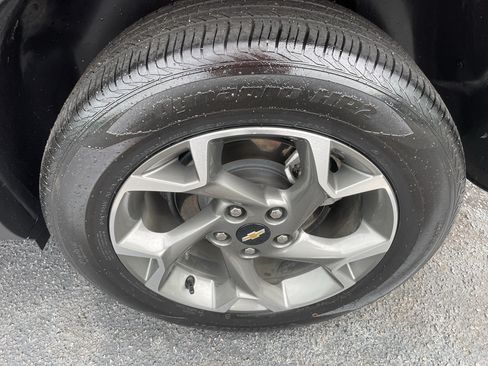 Certified 2025 Chevrolet Trax LT FWD image 10