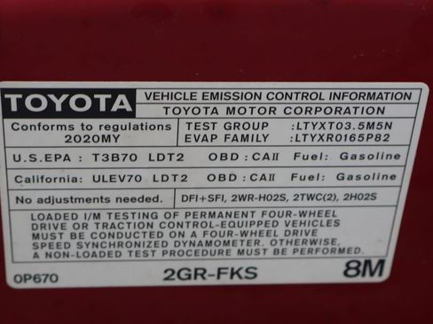 Used 2020 Toyota Tacoma TRD Off-Road w/ Technology Package AWD/4WD image 16