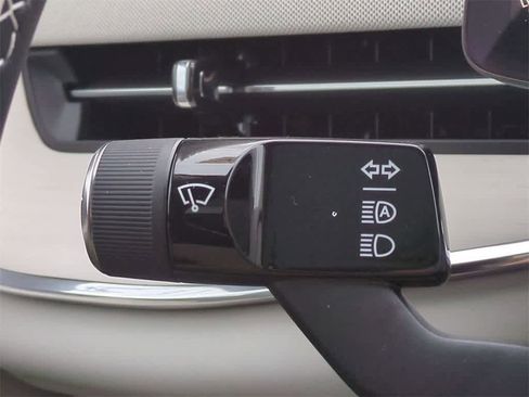 New 2025 Volvo EX90 Ultra w/ Protection Package Premier image 27