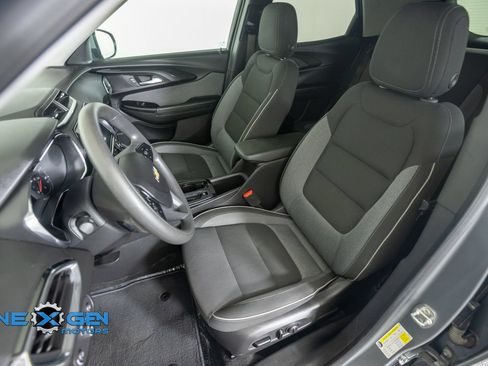 Used 2023 Chevrolet TrailBlazer LT w/ Convenience Package AWD/4WD image 25