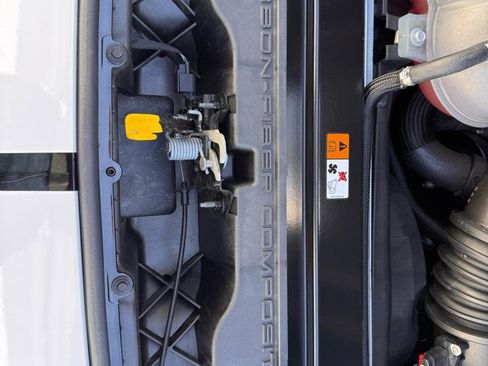 Used 2016 Ford Mustang Shelby GT350 w/ Track Package image 28