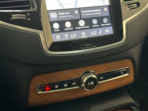 Certified 2023 Volvo XC90 B5 Plus AWD/4WD image 21