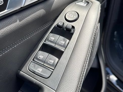Used 2019 BMW X5 xDrive40i w/ Convenience Package AWD/4WD image 17