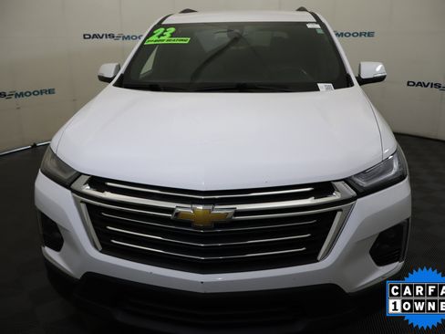 Used 2023 Chevrolet Traverse LT FWD image 14