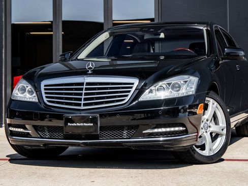 Used 2011 Mercedes-Benz S 550 image 3
