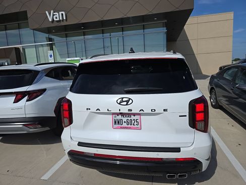 Used 2025 Hyundai Palisade Calligraphy AWD/4WD image 7