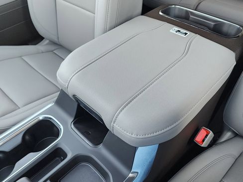 New 2026 GMC Sierra 1500 SLT w/ SLT Premium Plus Package image 32