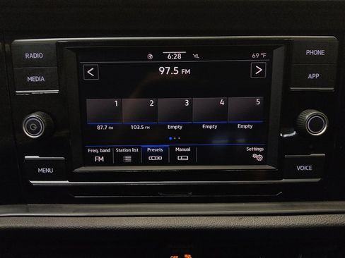 Used 2022 Volkswagen Jetta S FWD image 23