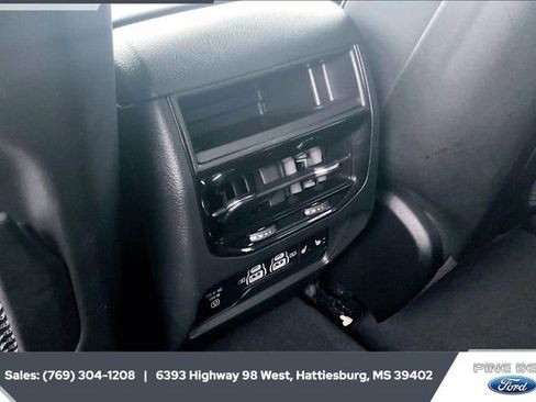 Used 2023 Jeep Grand Cherokee 4WD 4xe image 23