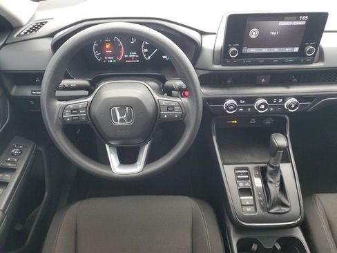 Used 2025 Honda CR-V LX image 16