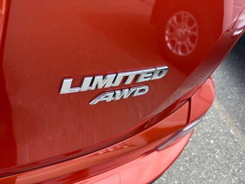 Used 2016 Toyota RAV4 Limited w/ Advanced Technology Package image 9