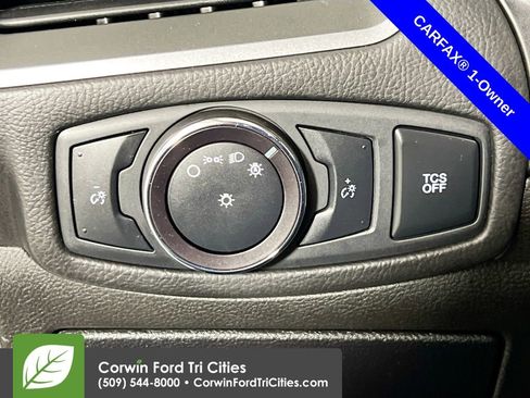 Used 2020 Ford Edge SE image 19