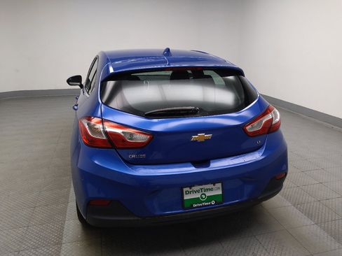 Used 2019 Chevrolet Cruze LT w/ Convenience Package FWD image 6