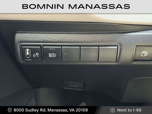 Used 2022 Toyota Corolla LE image 21