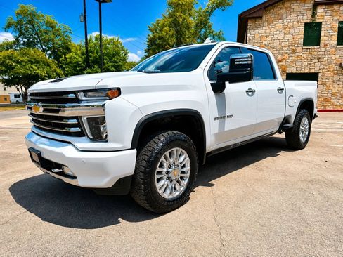 Used 2021 Chevrolet Silverado 2500 High Country w/ Z71 Off-Road Package AWD/4WD image 1