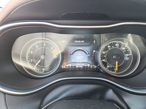 Used 2023 Jeep Cherokee Altitude Lux AWD/4WD image 12