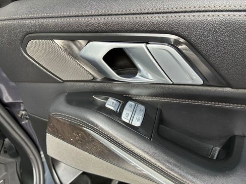 Used 2021 BMW X7 xDrive40i w/ Premium Package image 69