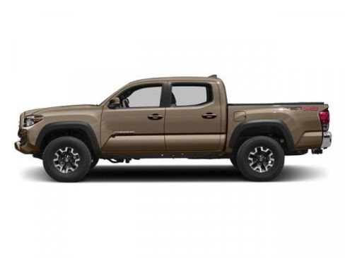 Used 2017 Toyota Tacoma TRD Off-Road image 3