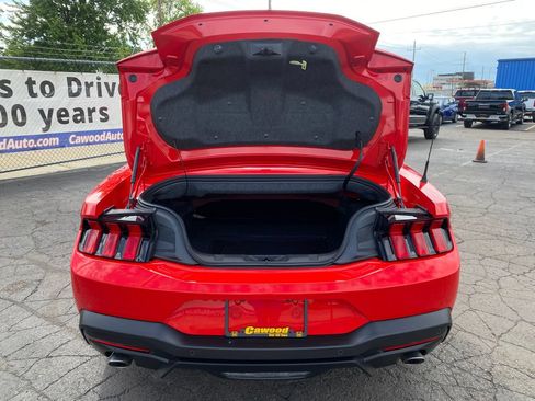 Used 2026 Ford Mustang Convertible RWD image 4