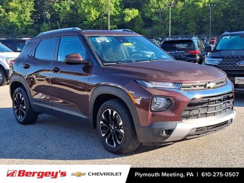 Certified 2023 Chevrolet TrailBlazer LT w/ Convenience Package FWD image 2