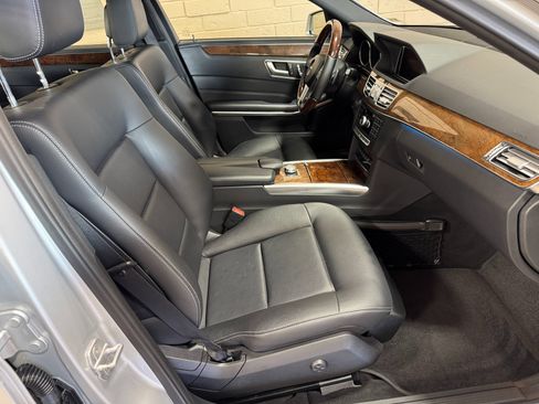 Used 2014 Mercedes-Benz E 350 4MATIC Sedan image 25