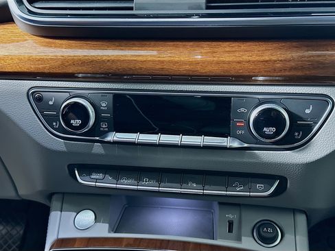 Used 2022 Audi Q5 2.0T Premium Plus image 23