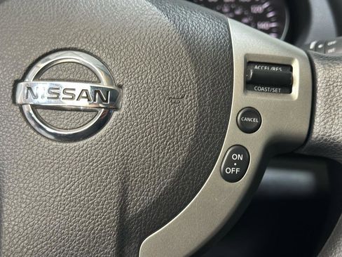 Used 2012 Nissan Rogue SV w/ Premium Pkg image 28