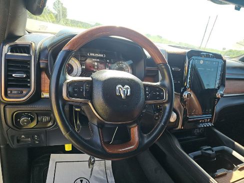 Used 2022 RAM 1500 Limited AWD/4WD image 22