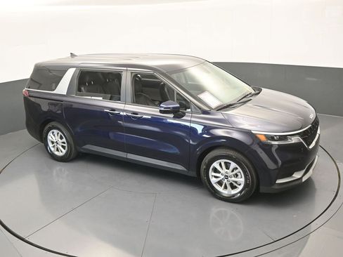 Used 2024 Kia Carnival LX FWD image 54