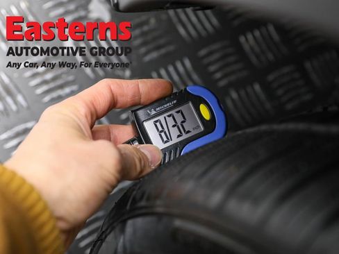 Used 2021 Tesla Model Y Long Range image 25