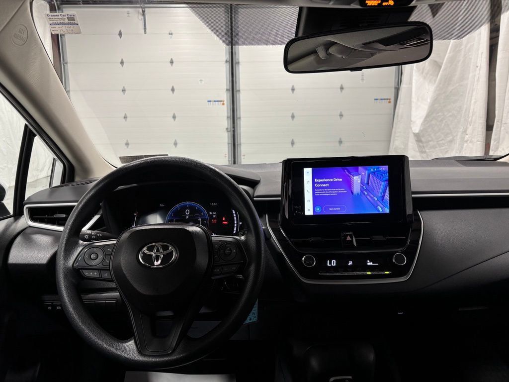 Used 2026 Toyota Corolla LE FWD image 15