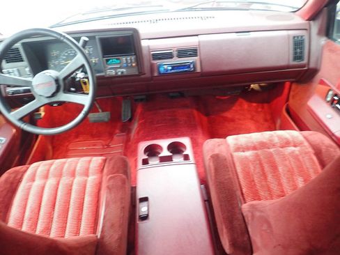 Used 1994 Chevrolet Suburban 2WD image 12