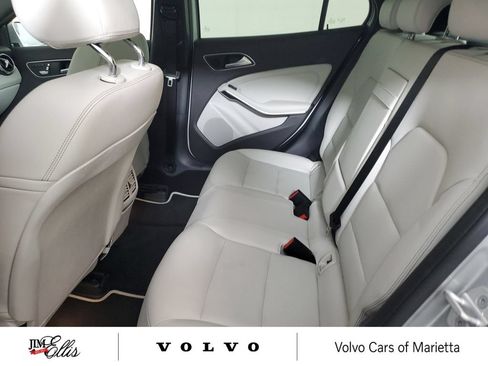 Used 2018 Mercedes-Benz GLA 250 image 12