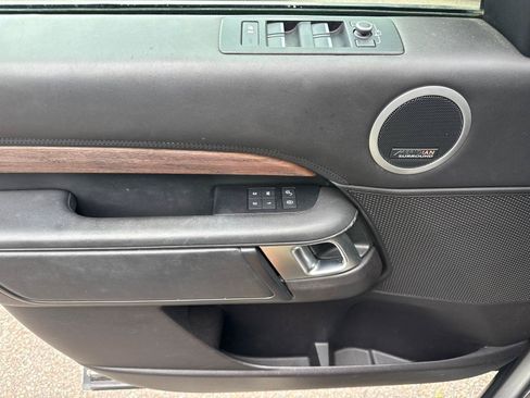 Used 2018 Land Rover Discovery HSE Luxury AWD/4WD image 17