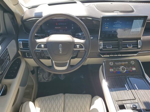 Used 2024 Lincoln Navigator Black Label image 14