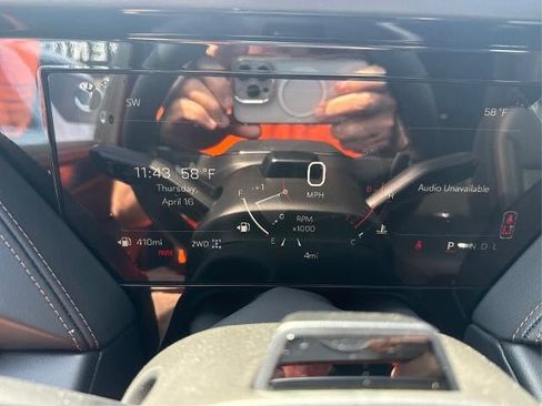 New 2026 GMC Yukon XL AT4 w/ AT4 Premium Plus Package AWD/4WD image 25