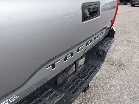 Used 2017 Toyota Tacoma SR5 w/ Tow Package image 12