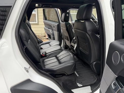 Used 2016 Land Rover Range Rover Sport HSE image 15