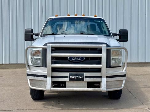 Used 2012 Ford F250 XL AWD/4WD image 9