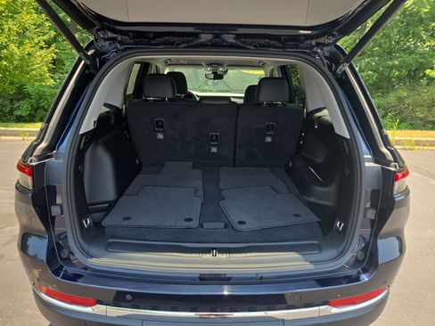 Used 2024 Jeep Grand Cherokee Limited image 9