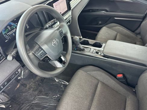 Certified 2025 Toyota Camry LE FWD image 10