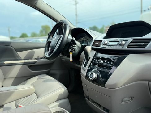Used 2013 Honda Odyssey EX-L image 41