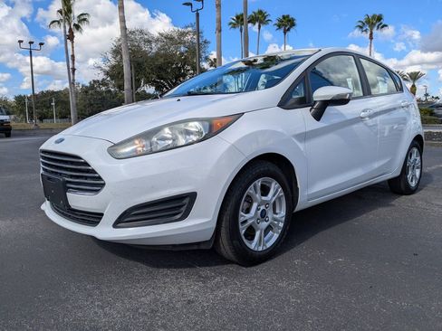 Used 2015 Ford Fiesta SE image 8