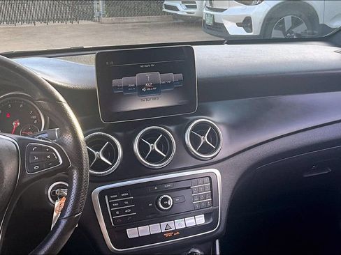 Used 2019 Mercedes-Benz CLA 250 image 8