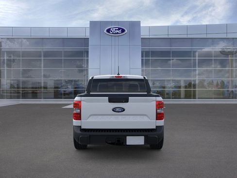 New 2026 Ford Maverick XLT w/ XLT Luxury Package FWD image 5