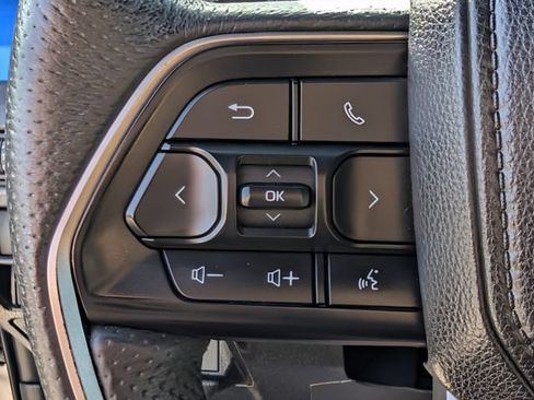 Used 2025 Toyota Tacoma TRD Off-Road AWD/4WD image 21