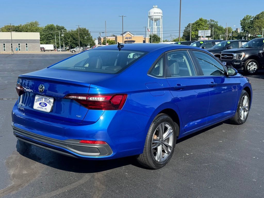 Used 2024 Volkswagen Jetta SE FWD image 23