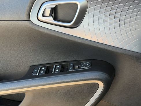 Used 2021 Kia Soul S FWD image 27