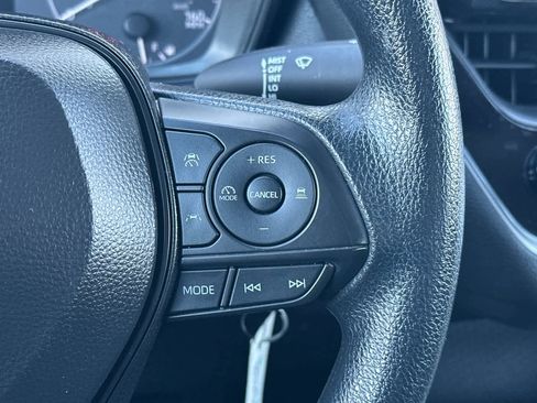 Used 2024 Toyota Corolla LE image 25